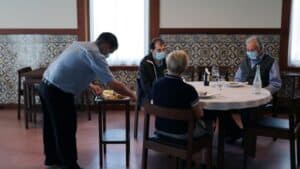 Restauração reclama taxa única de IVA de 6% para reanimar mercado "anémico"