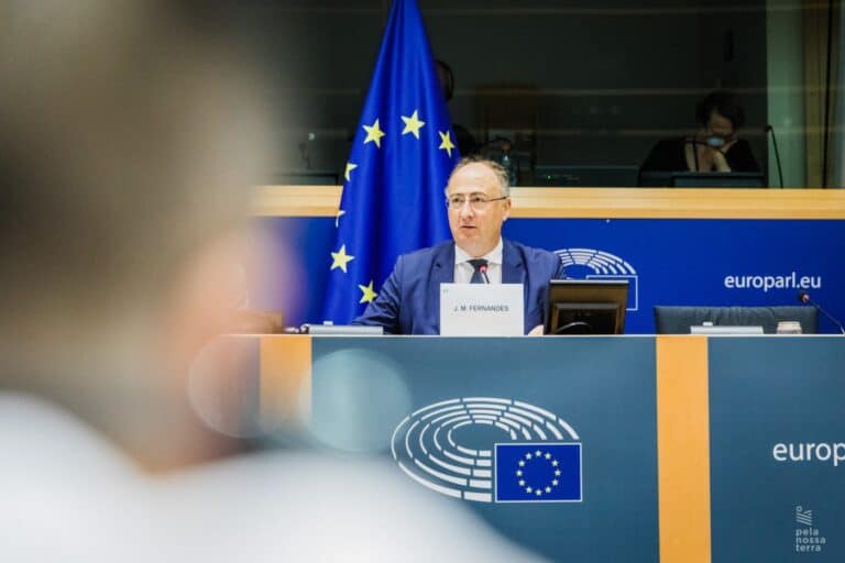 Aprovado relatório de José Manuel Fernandes para ajudar os Açores com 8ME&nbsp;