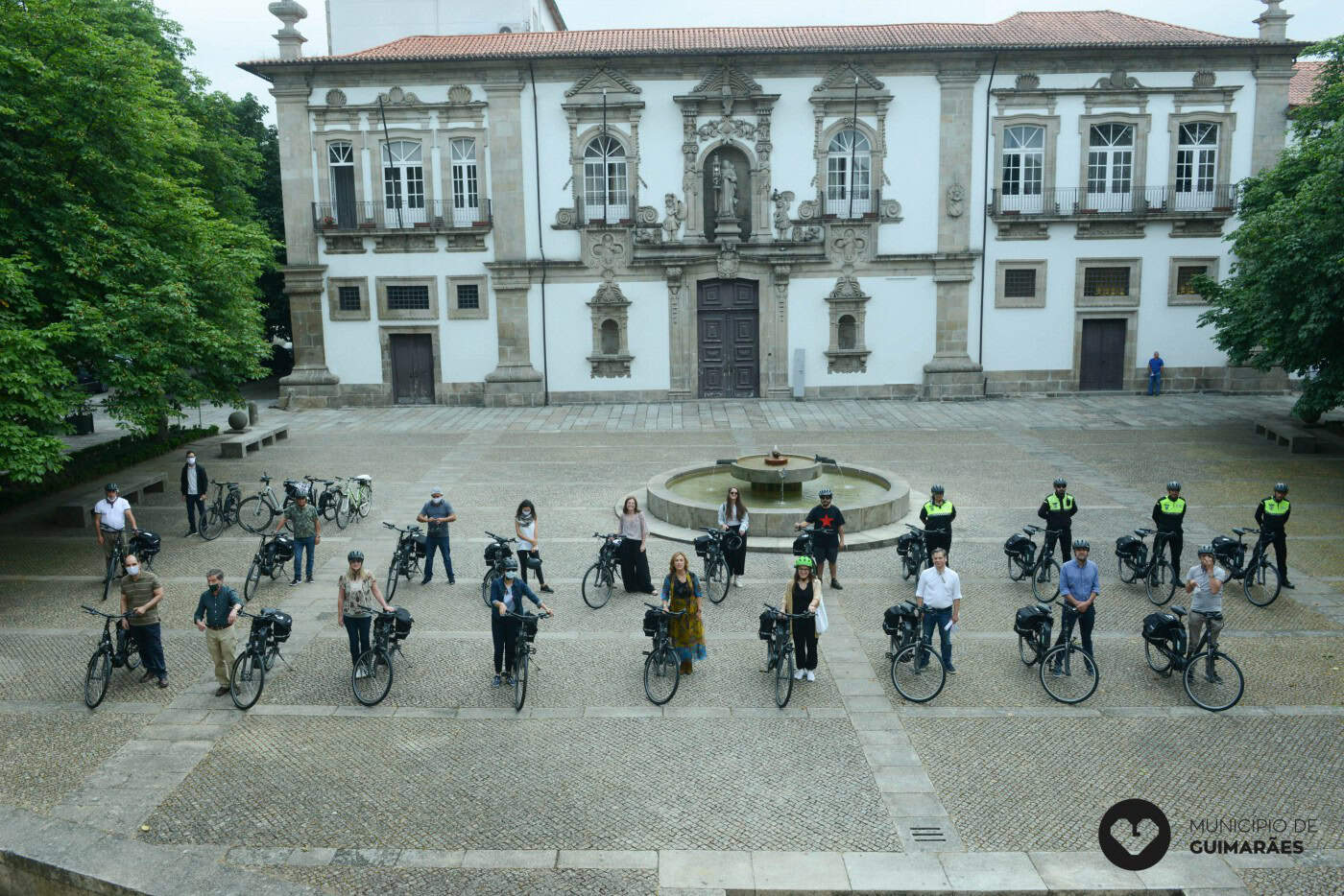 Câmara de Guimarães compra bicicletas eléctricas para partilha entre serviços