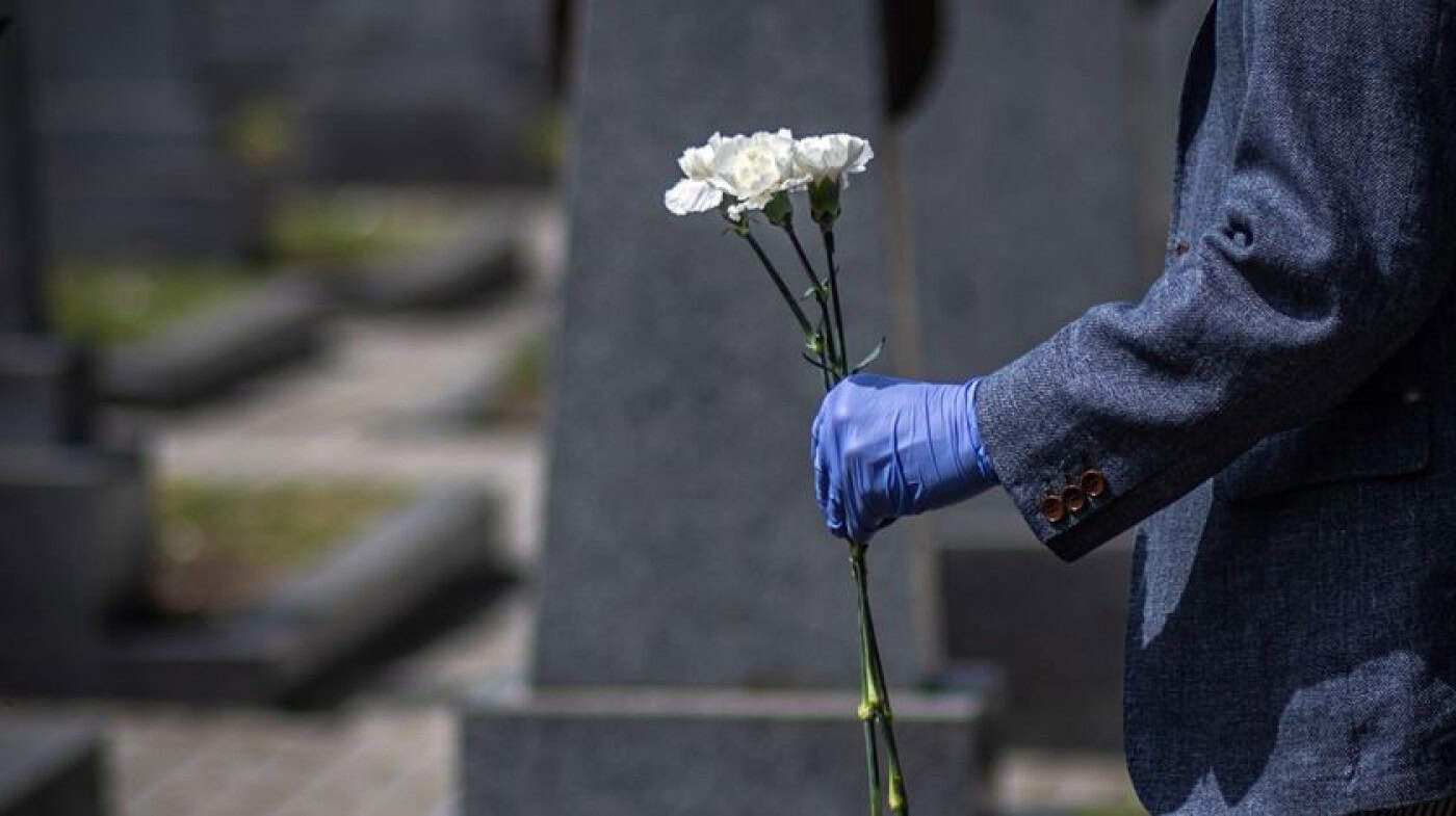 Pandemia. Investigação científica quer saber como reage a população ao luto