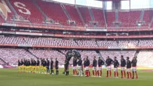 Benfica repudia apedrejamento. Weigl e Zivkovic no hospital