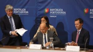 Governo prevê défice de 6,3% do PIB em 2020