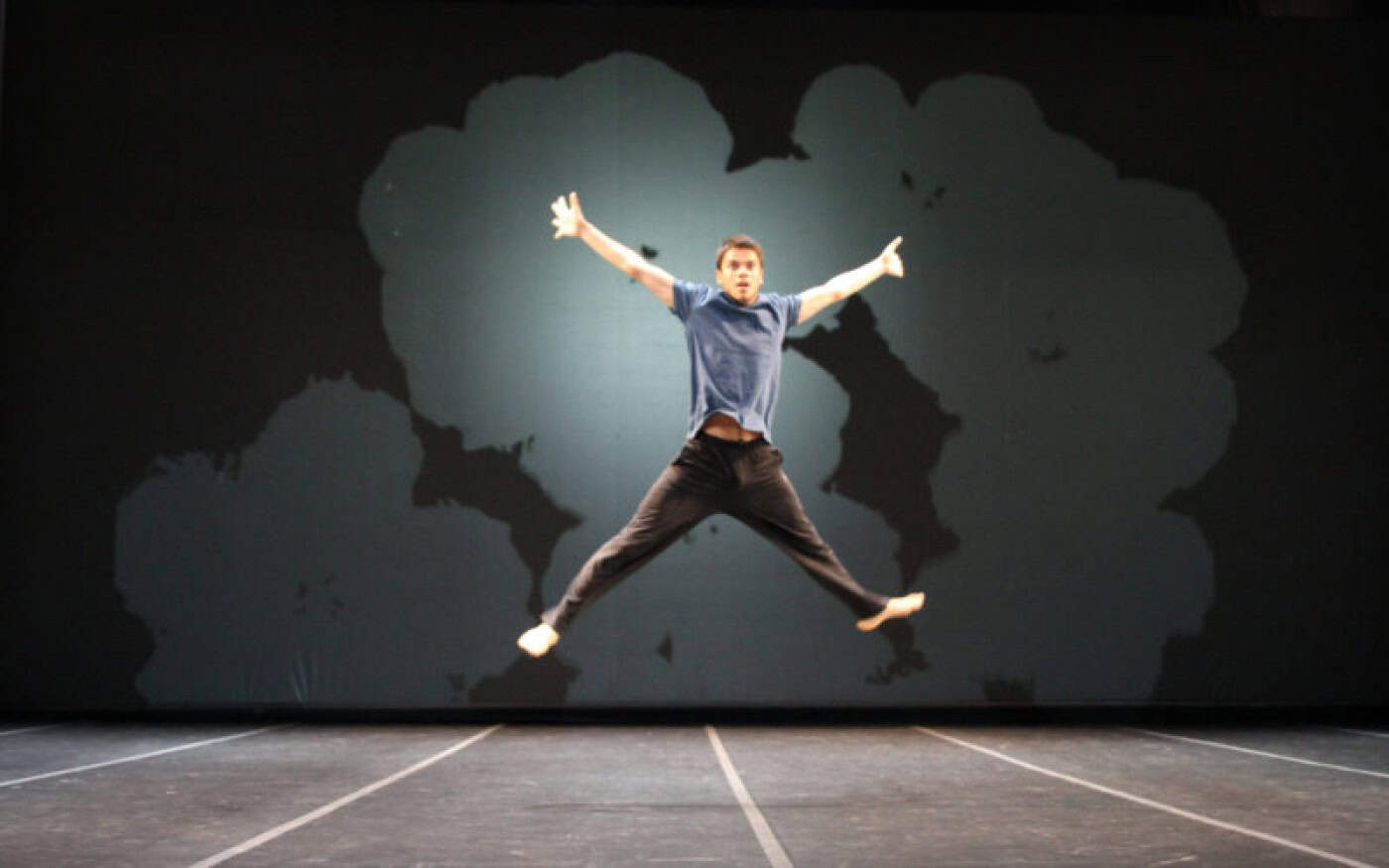 CMB lança bolsas de estudo para aulas de dança e música