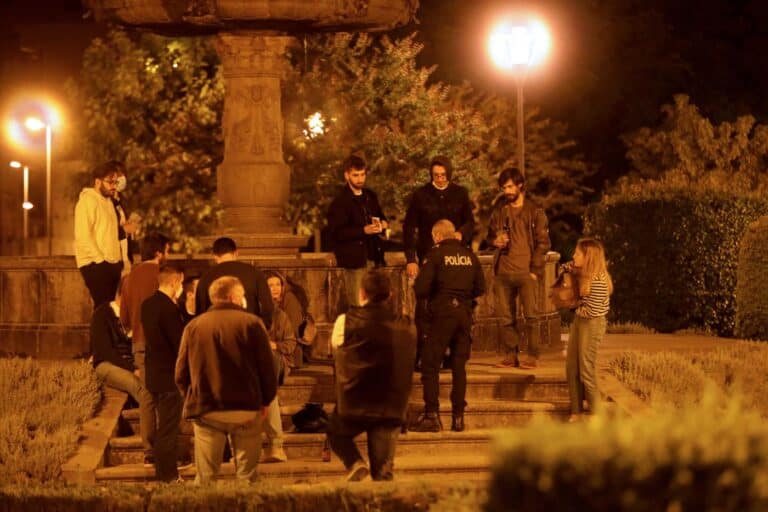 Rio. "Enquanto acatarem orientações não vejo necessidade de actuação mais coerciva"