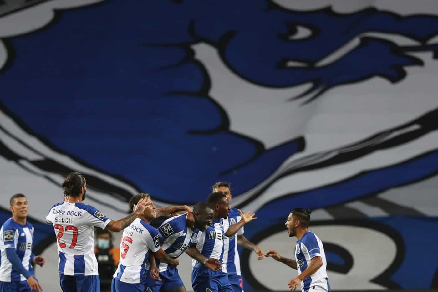 FC Porto vence e sobe à liderança do campeonato. Benfica perde na Luz