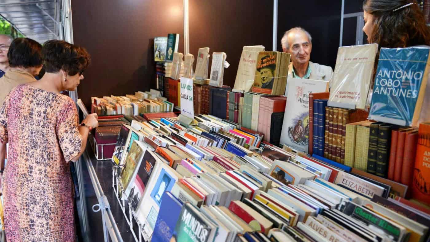 Feira do Livro arranca no digital com iniciativa "Livros com RUM"