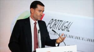Presidente do conselho administração da TAP fala em saída de trabalhadores