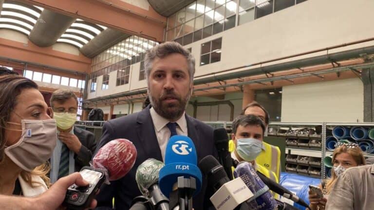 Primeiras carruagens compradas a Espanha começam a circular no final do ano&nbsp;