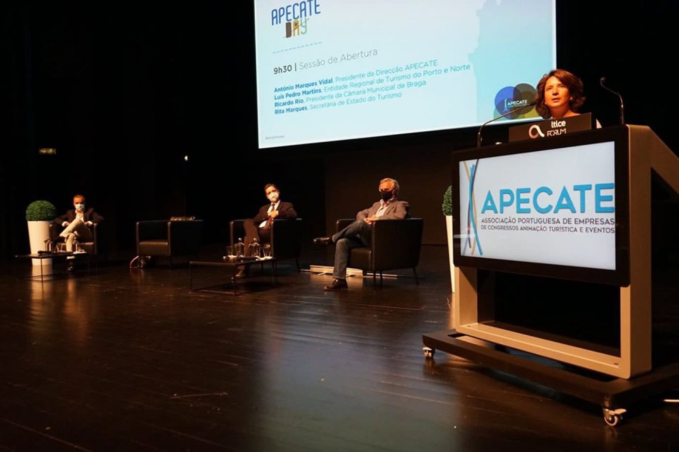 Governo prepara pacote financeiro para turismo e organização de eventos