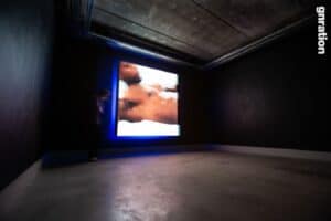 No gnration, Diogo Tudela explora voz e corpo através do erotismo