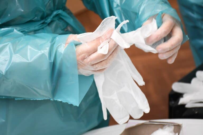 CM Famalicão paga metade do valor gasto pelas IPSS na aquisição de luvas