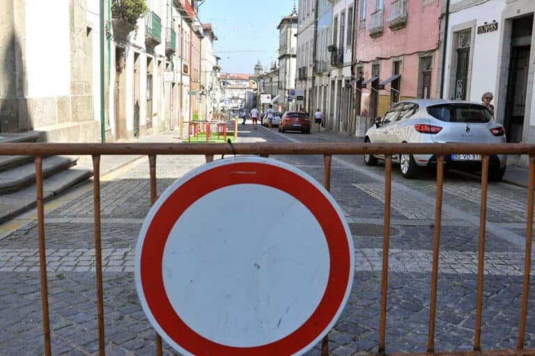 Rua D. Gonçalo Pereira será a única a encerrar ao trânsito no centro histórico