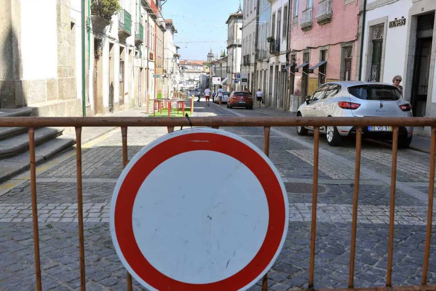 Rua D. Gonçalo Pereira será a única a encerrar ao trânsito no centro histórico
