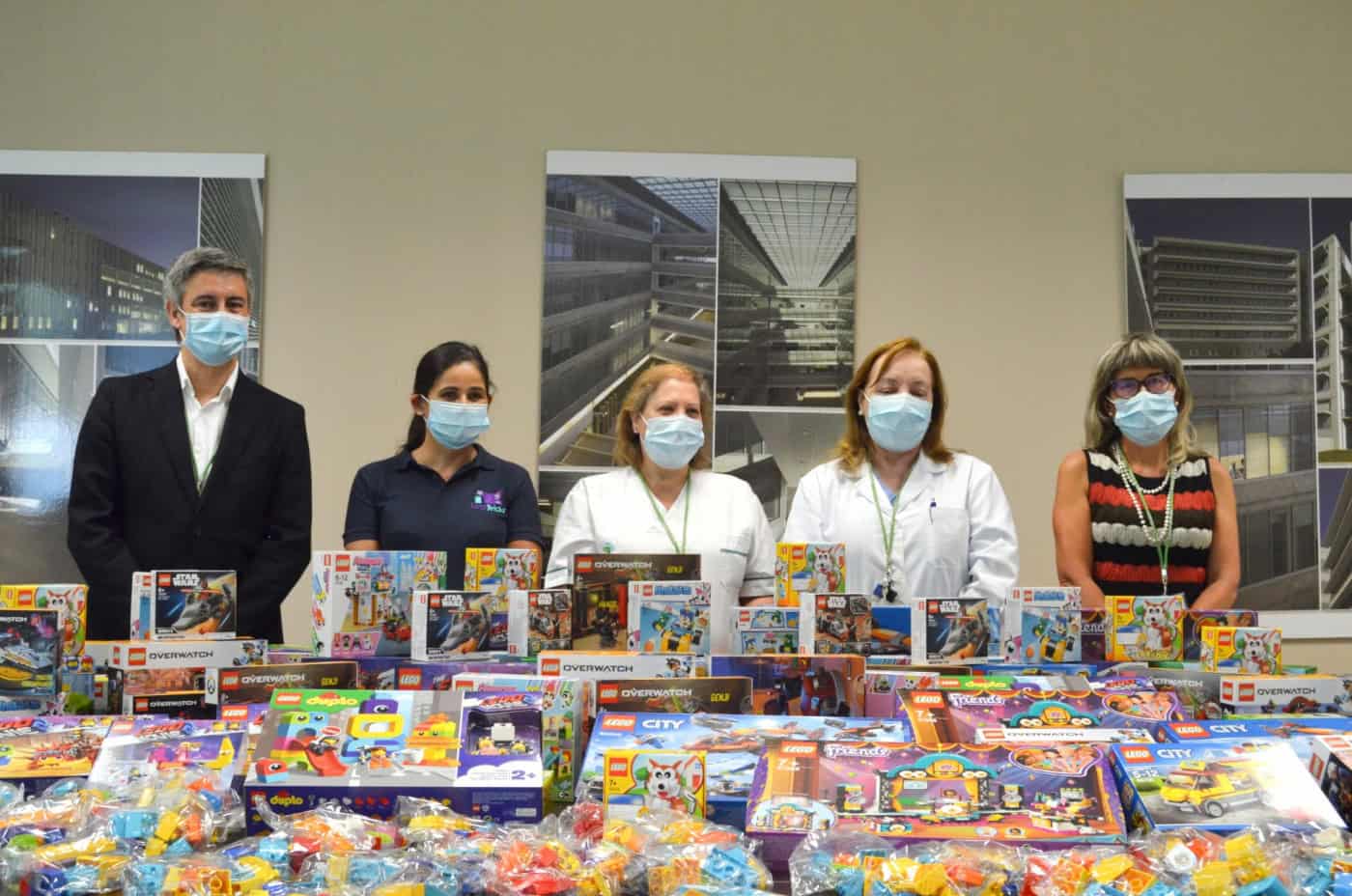 Hospital de Braga recebe doação de 6 mil euros em LEGO