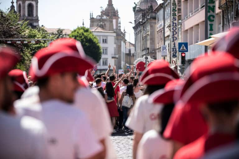 Número de pedidos de renovação de bolsa de estudo baixa drasticamente