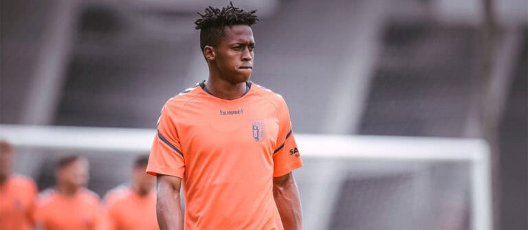 SCB empresta Luther Singh ao Paços de Ferreira