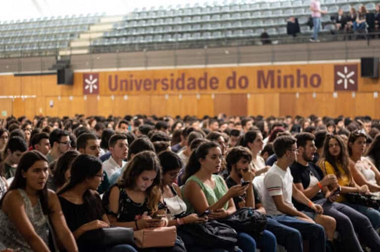 Quase 55 mil jovens já se candidataram ao Ensino Superior