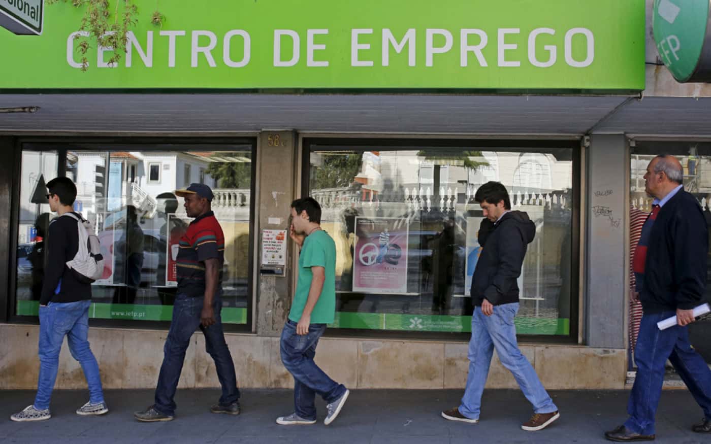 Mais de 13 mil jovens estavam a receber prestações de desemprego em julho