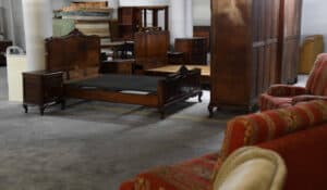 Banco de Móveis Solidário transforma o “lixo” de uns no tesouro de outros