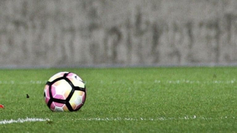 Futebol de formação. Provas poderão ser faseadas com início em Novembro