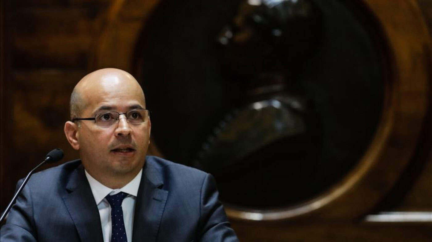 Pandemia agrava défice das contas públicas para 8.332 milhões de euros até julho