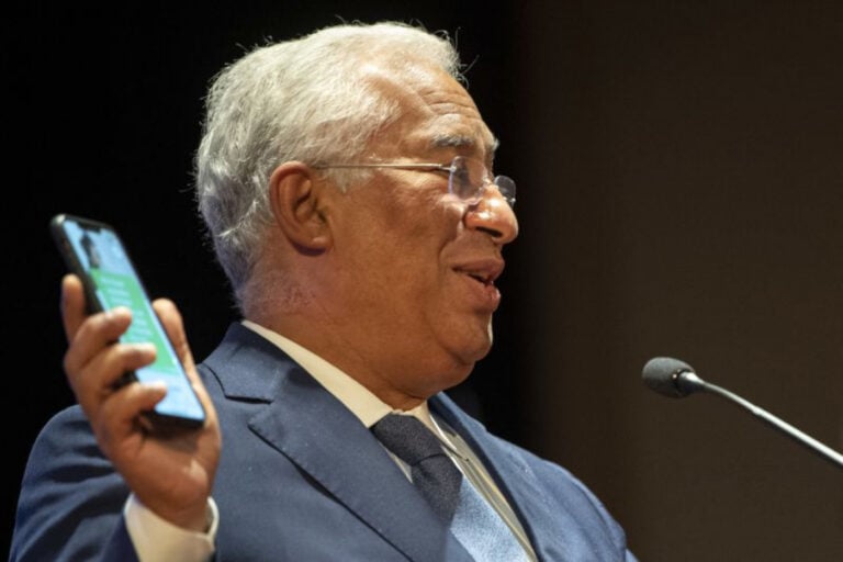 Costa diz que instalar aplicação ‘Stayaway Covid’ é um “dever cívico”