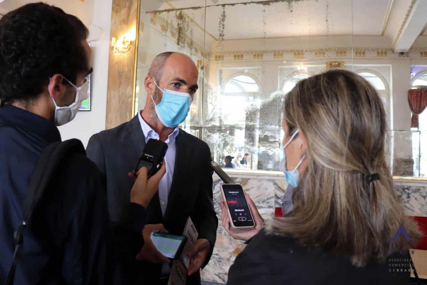 “É preciso intervir nas empresas. Às vezes já não há onde cortar”, avisa ACB