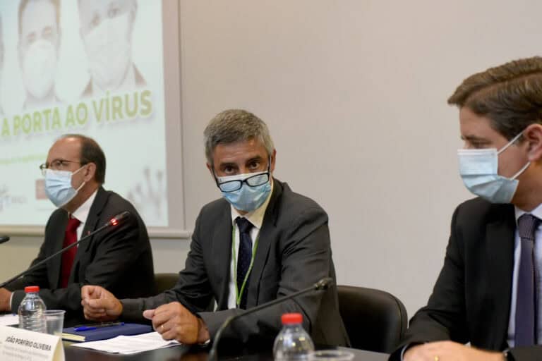 Hospital de Braga passa de 300 para 1.000 testes diários à Covid-19