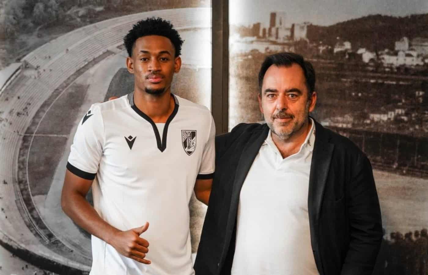 Vitória SC anuncia caso positivo de Covid-19
