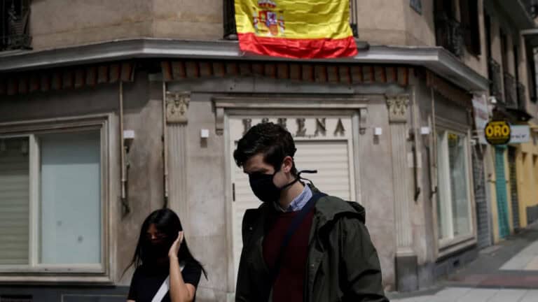 Espanha regista mais de 11 mil novas infeções sendo um terço em Madrid