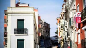 Governo vai criar bolsa de imóveis do Estado para arrendamento acessível&nbsp;