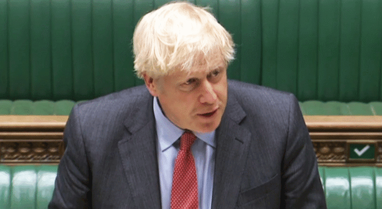 Reino Unido. Boris Johnson anuncia novas medidas para conter pandemia