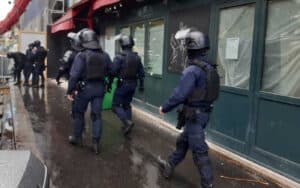 Ataque em Paris junto à antiga redacção do Charlie Hebdo faz 4 feridos