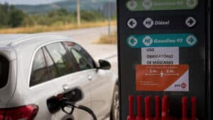 Preços dos combustíveis voltam a ficar inalterados na próxima semana