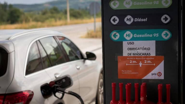 Preços dos combustíveis voltam a ficar inalterados na próxima semana