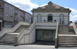 Câmaras impedidas de fazer contratos com empresas de presidentes de junta