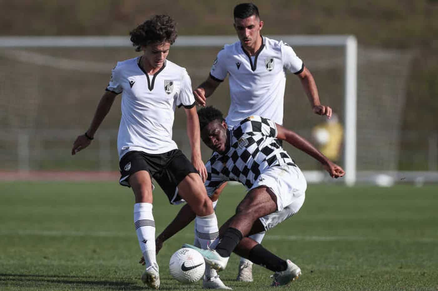 Equipa sub-23 do Vitória SC contabiliza dez casos positivos de Covid-19