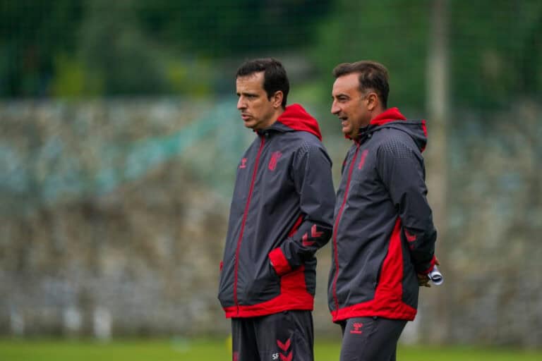 “O Leicester é o favorito e as outras três equipas partem em igualdade”