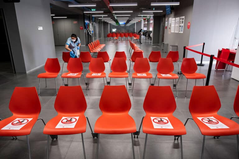 Mais 7 mortes e 2.072 novos casos, o número mais alto desde o início da pandemia