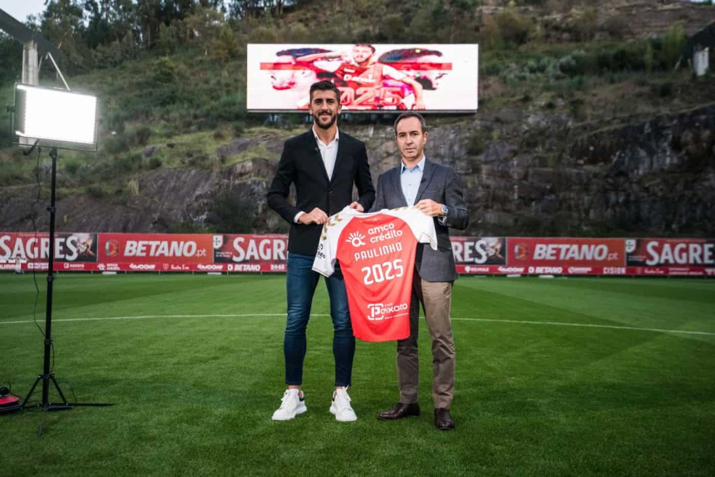 "Paulinho é um dos melhores jogadores do campeonato português" - Salvador