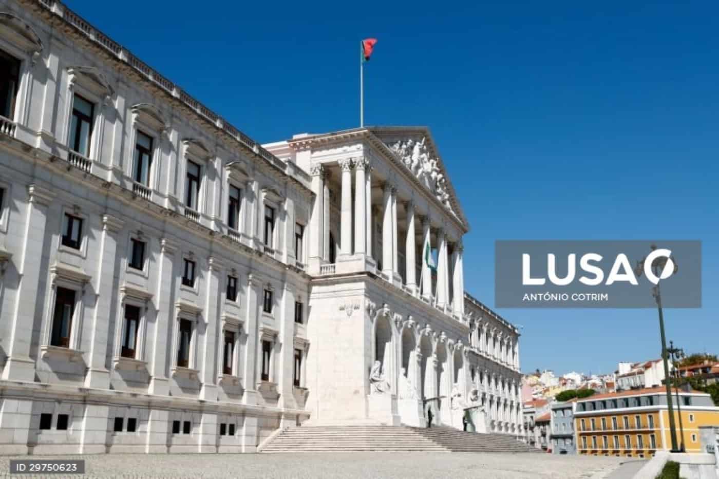 Parlamento discute hoje e vota referendo sobre a eutanásia na sexta-feira