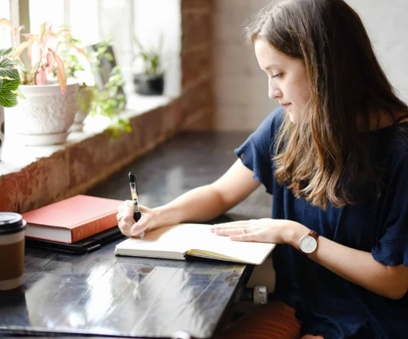 UMinho estuda impacto da escrita no sofrimento de estudantes universitários