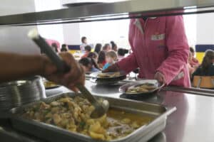 Greve encerra cinco cantinas escolares em Braga