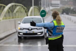 PSP e GNR reforçam fiscalização para evitar deslocações entre concelhos