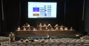 Concurso de concessão da ala de alimentação do mercado votado em AM