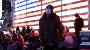 Biden diz-se "a caminho de vencer", Trump diz que já ganhou