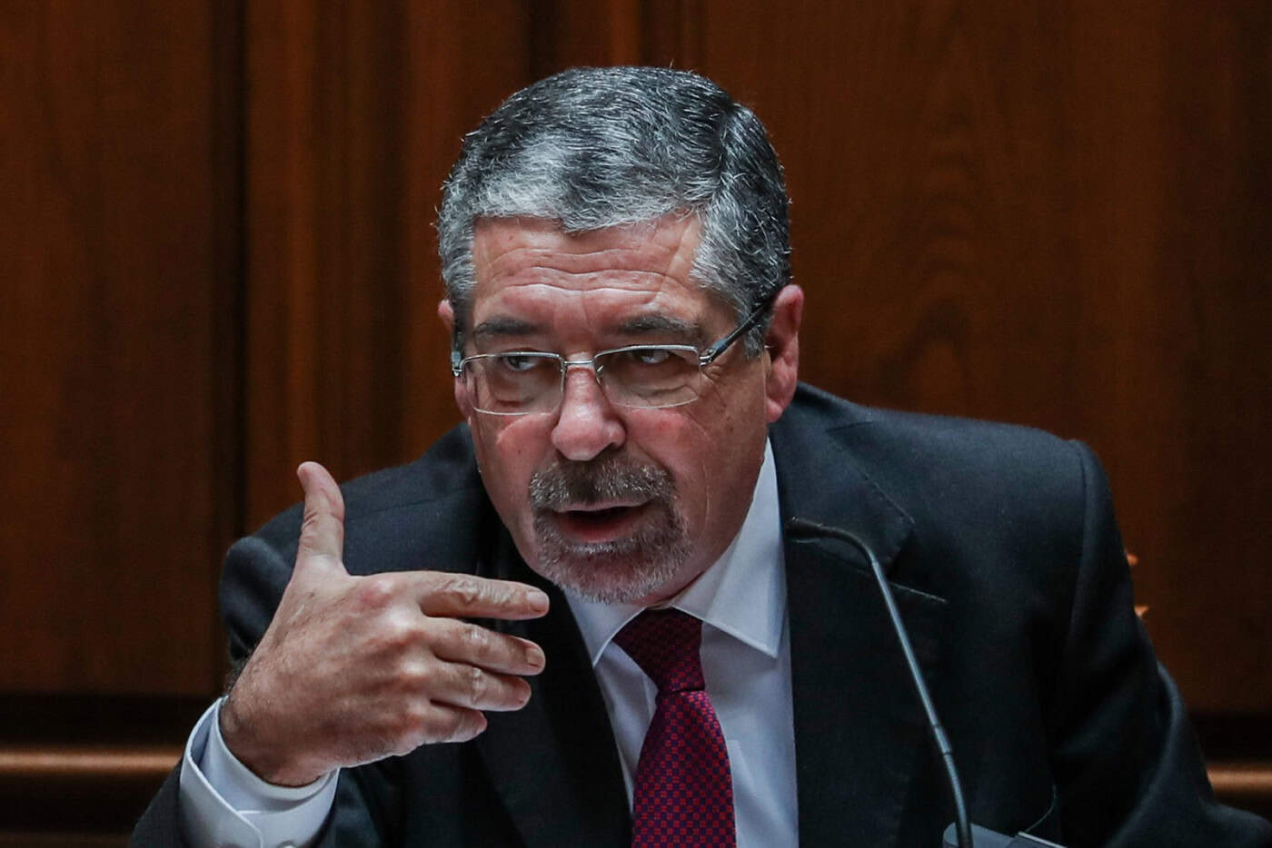 Combate à pandemia já custou 195 milhões de euros às autarquias