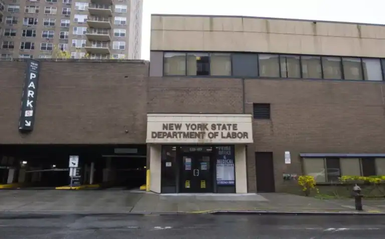 Desemprego na OCDE cai pelo 4.º mês consecutivo em setembro