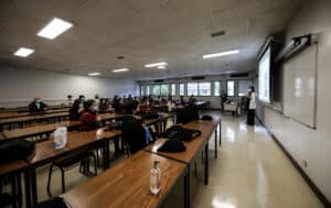 Alunos da UMinho em isolamento podem adiar avaliações ou realizar exame específico