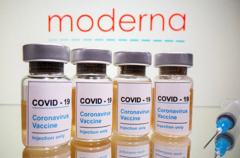 Farmacêutica Moderna afirma que vacina para a Covid-19 é "94,5% eficaz"